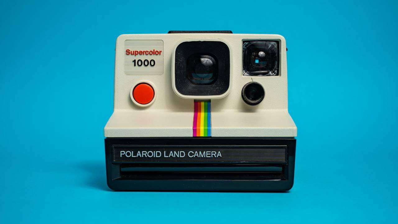 Funda Polaroid Now Blanco/Amarillo - Fundas Cámaras Digitales - Compra al  mejor precio