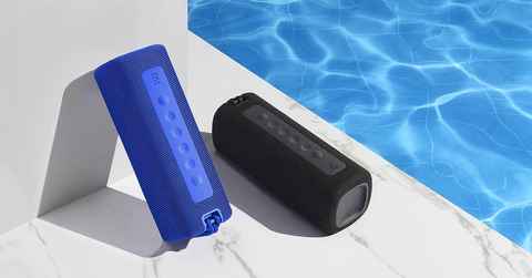 Los mejores altavoces resistentes al agua para llevar a la piscina