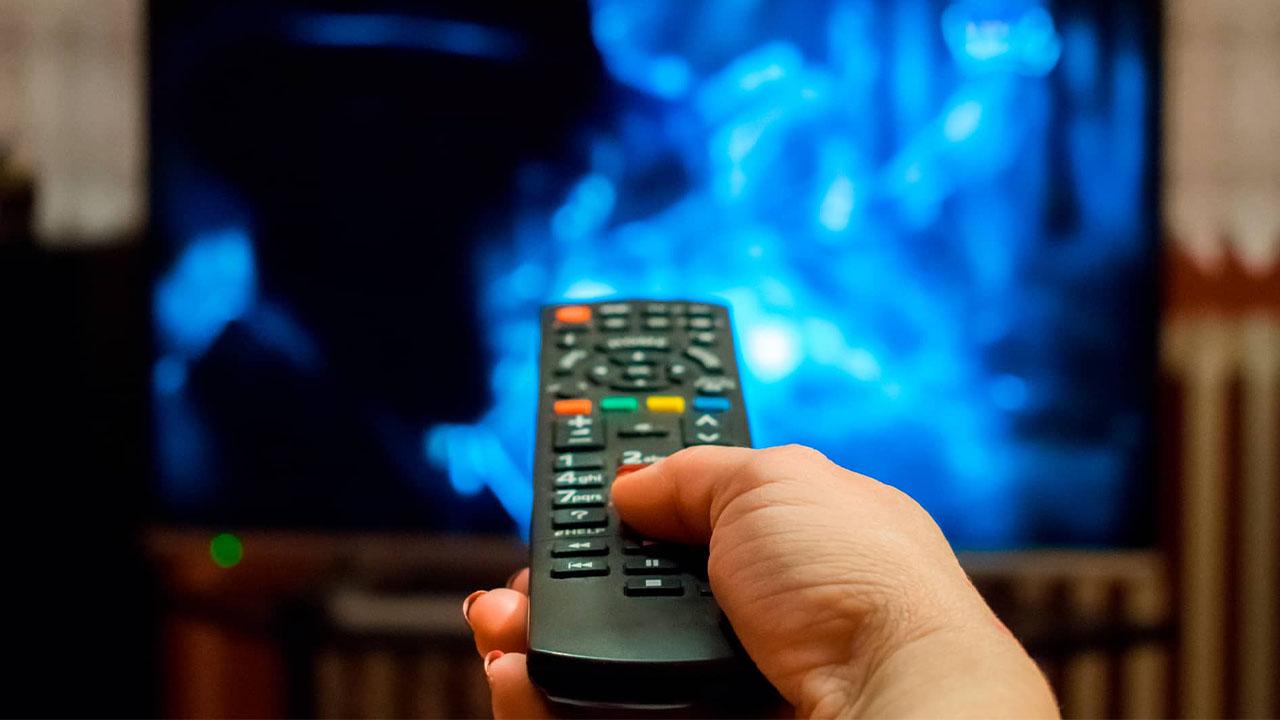 La TDT en HD será obligatoria en 2024: estos son los televisores que  dejarán de tener acceso a los canales