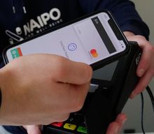 Cómo proteger las tarjetas bancarias NFC para evitar pagos indeseados -  Hijos Digitales
