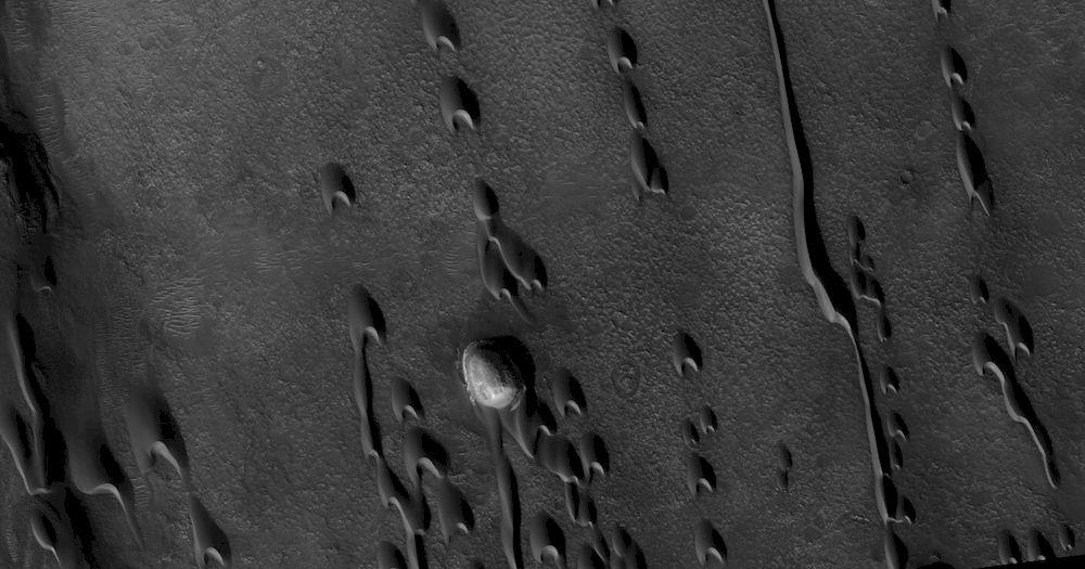 Una foto de las curiosas Dunas fantasma de Marte