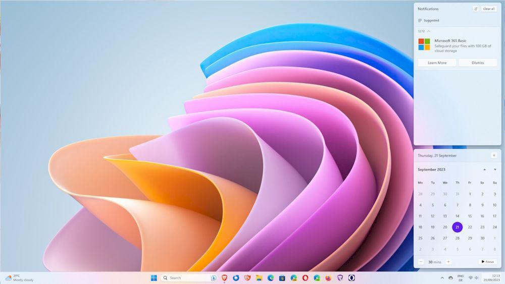 Imagen de un equipo con Windows 11 y la interfaz de usuario en pantalla