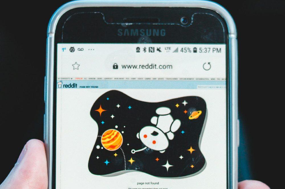 Página web de Reddit en móvil Samsung
