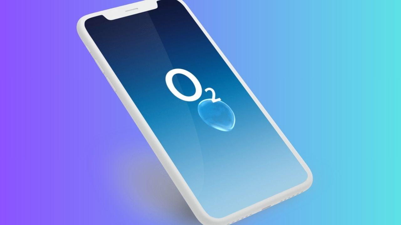 Smartphone de color blanco con el logo de O2 en el centro