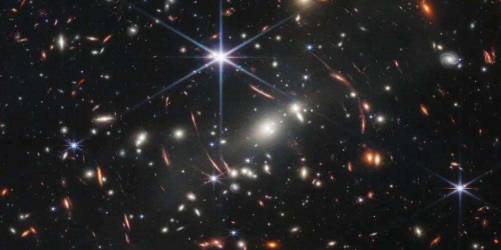 Imagen del cosmos con estrellas muy brillantes