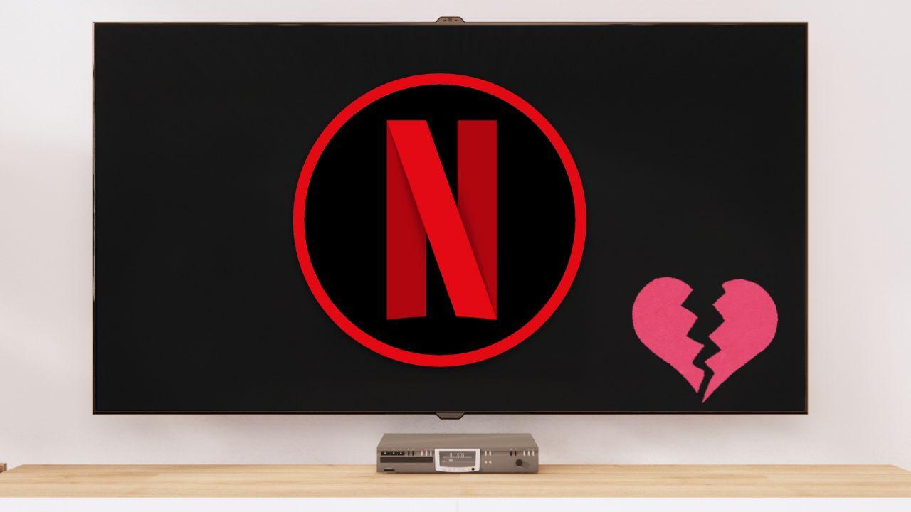 Una Smart TV con el logo de Netflix y un corazón roto en la imagen
