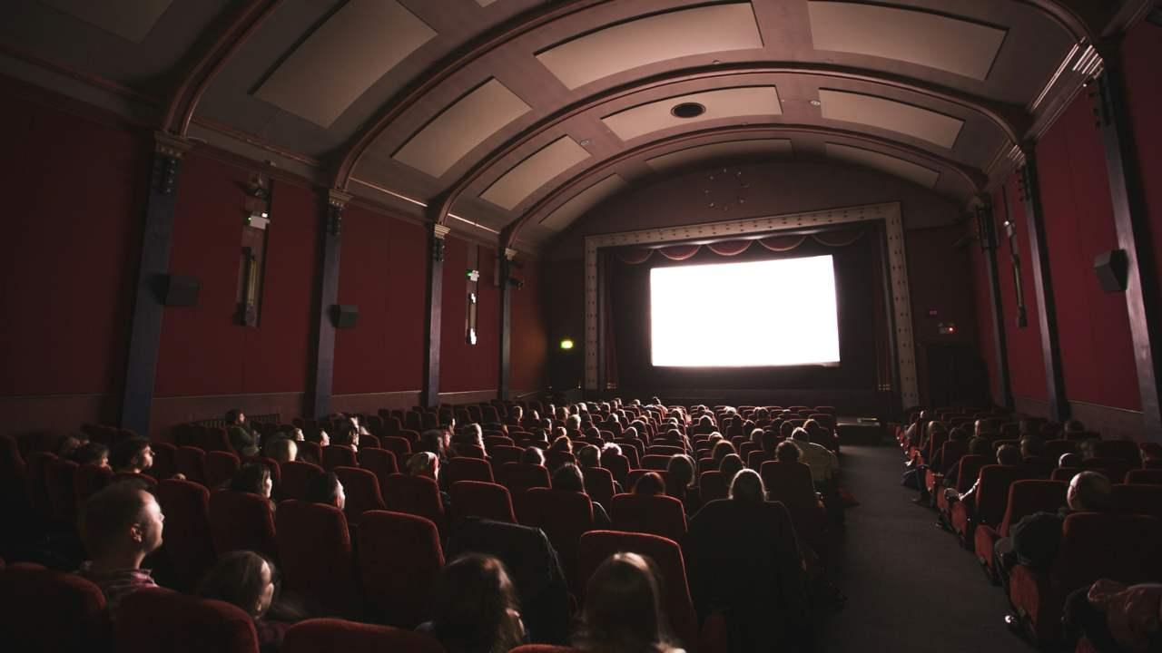 imagen del interior de un cine