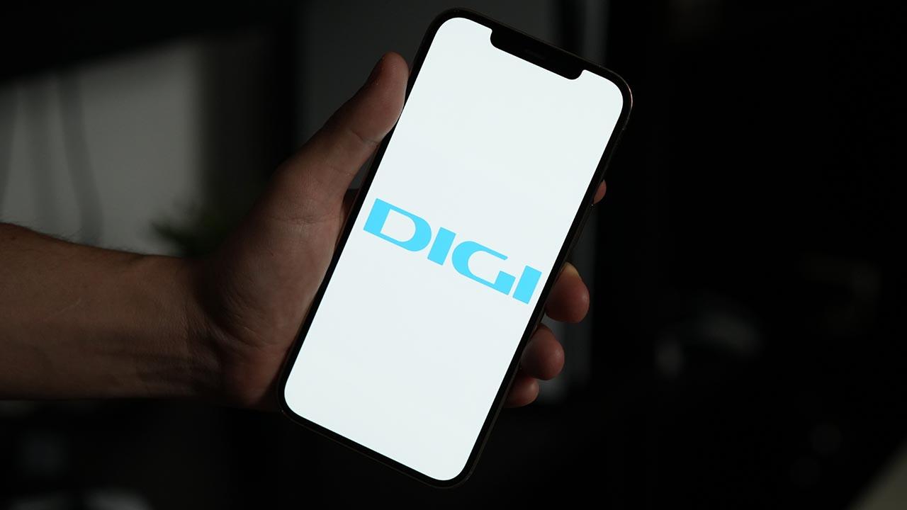 móvil con logo Digi