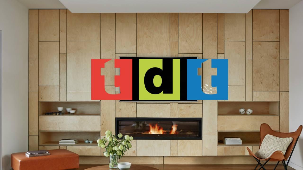 una smart tv con el logo de la tdt