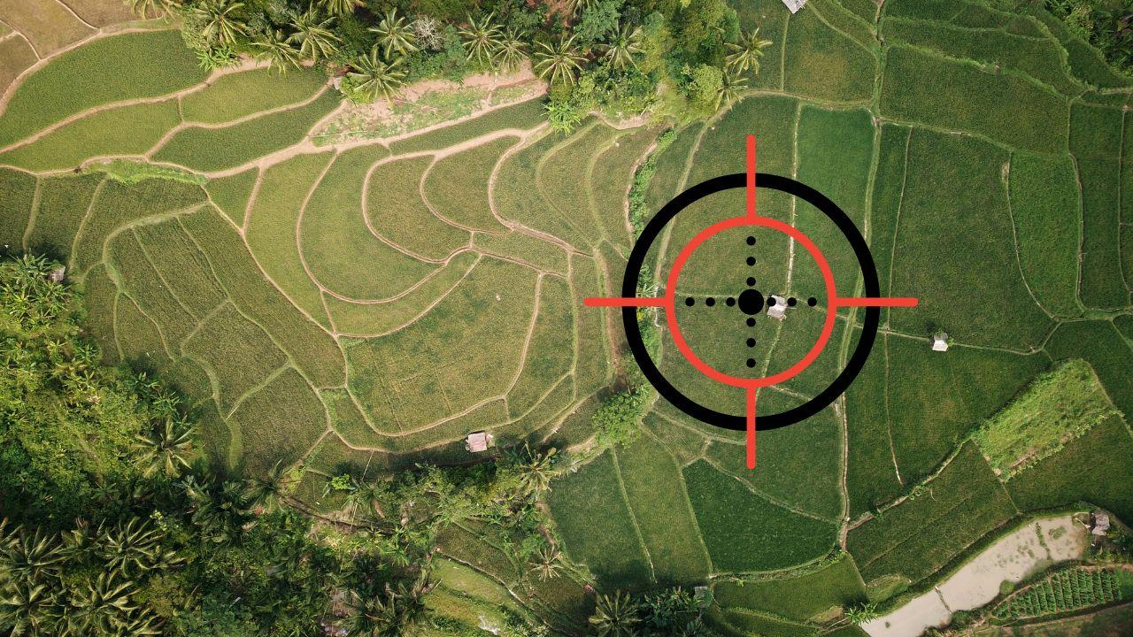 Punto de vista de un dron con el punto de mira para disparar
