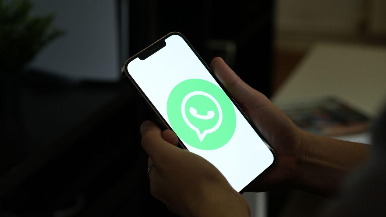 WhatsApp logo móvil