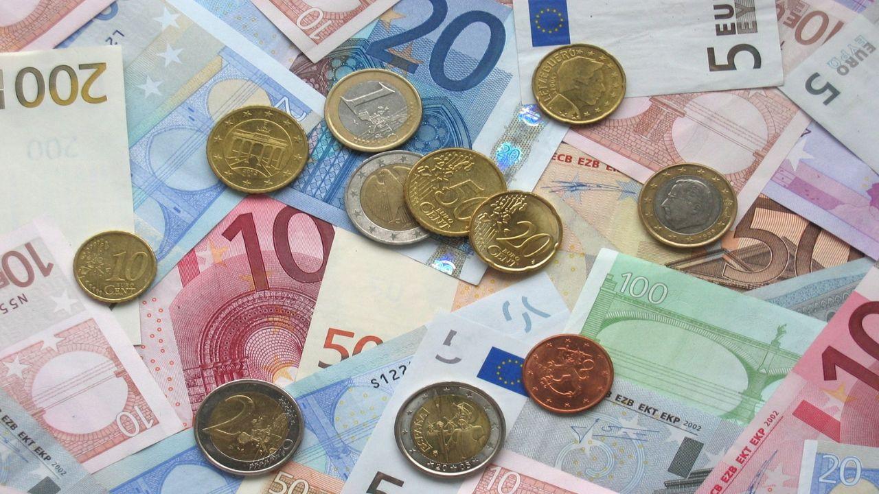 dinero metálico euros